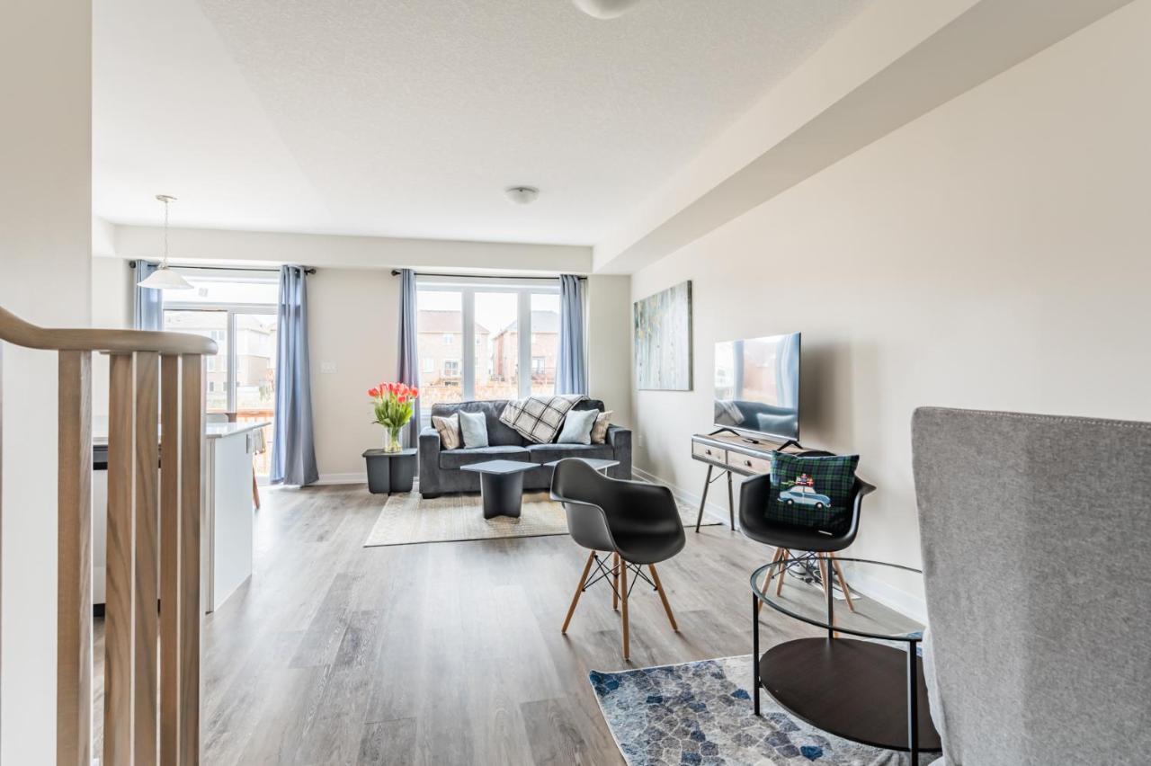 فيلا Luxury Townhouse Close To Fairview Casino In شلالات نياغارا المظهر الخارجي الصورة
