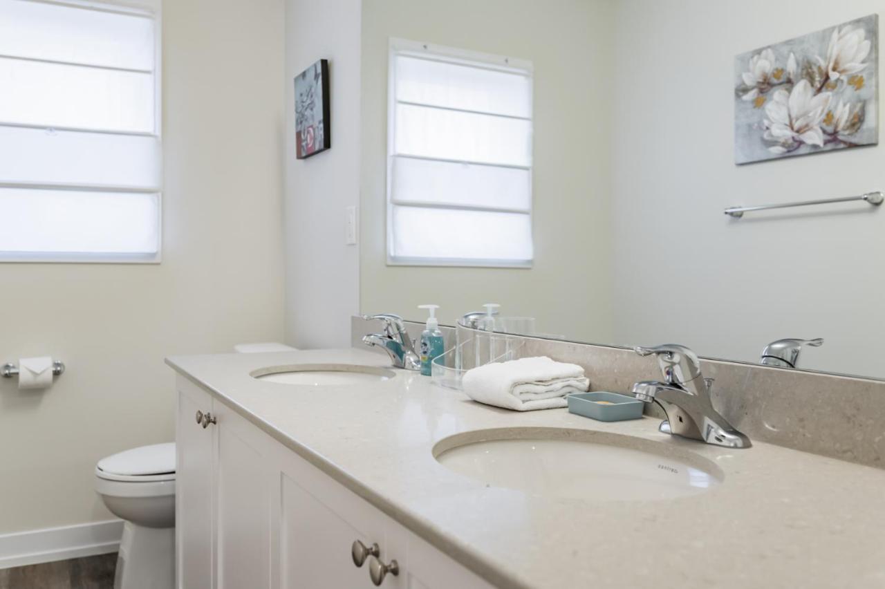 فيلا Luxury Townhouse Close To Fairview Casino In شلالات نياغارا المظهر الخارجي الصورة