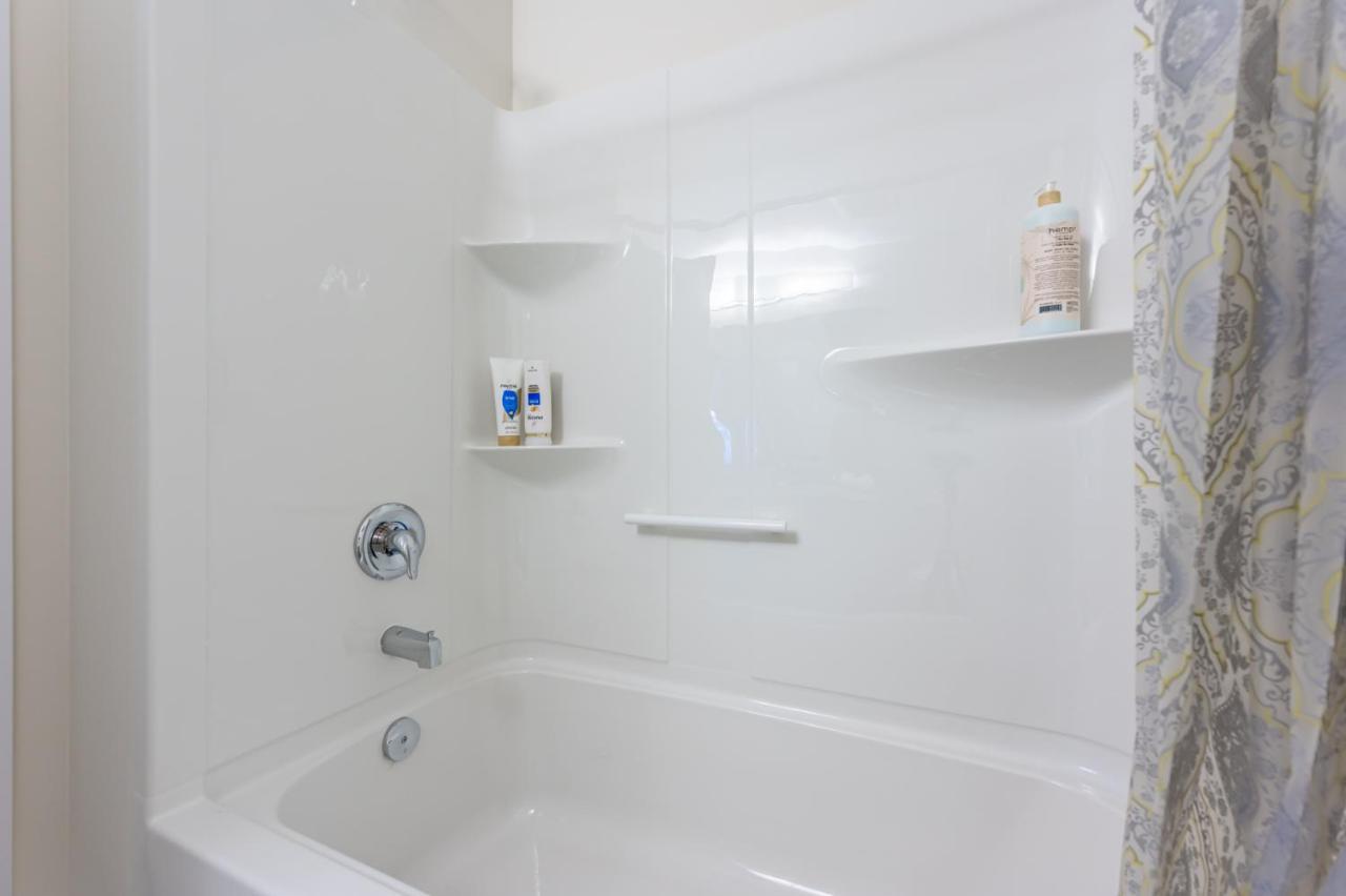 فيلا Luxury Townhouse Close To Fairview Casino In شلالات نياغارا المظهر الخارجي الصورة