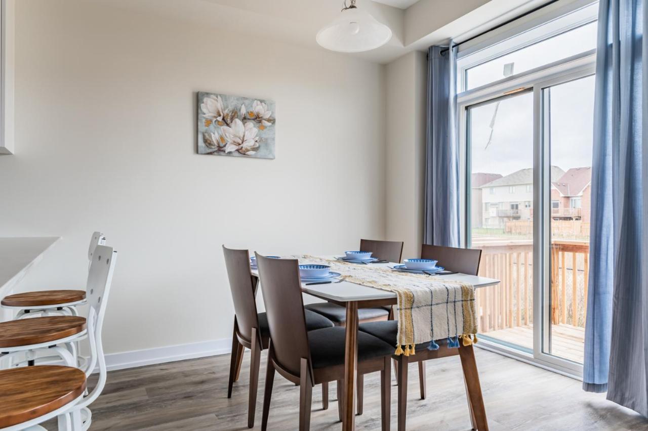 فيلا Luxury Townhouse Close To Fairview Casino In شلالات نياغارا المظهر الخارجي الصورة