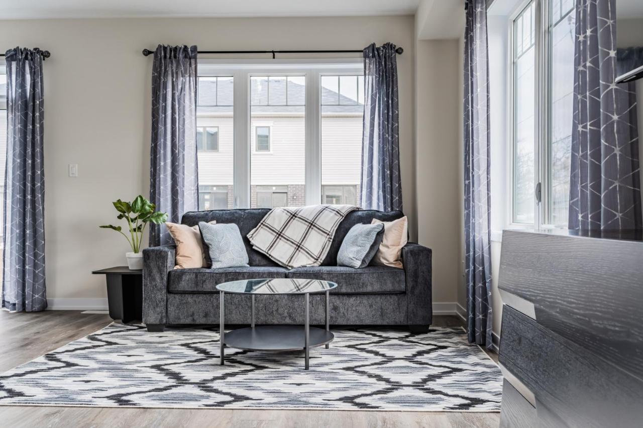 فيلا Luxury Townhouse Close To Fairview Casino In شلالات نياغارا المظهر الخارجي الصورة
