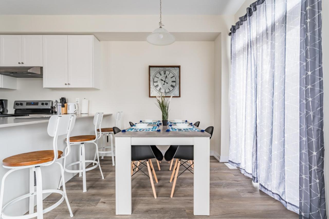 فيلا Luxury Townhouse Close To Fairview Casino In شلالات نياغارا المظهر الخارجي الصورة