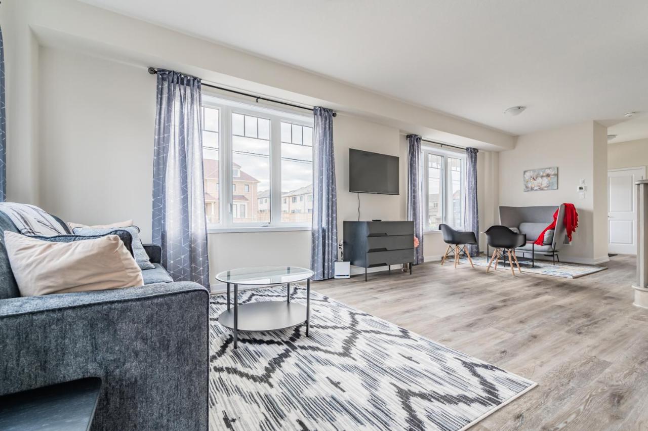 فيلا Luxury Townhouse Close To Fairview Casino In شلالات نياغارا المظهر الخارجي الصورة