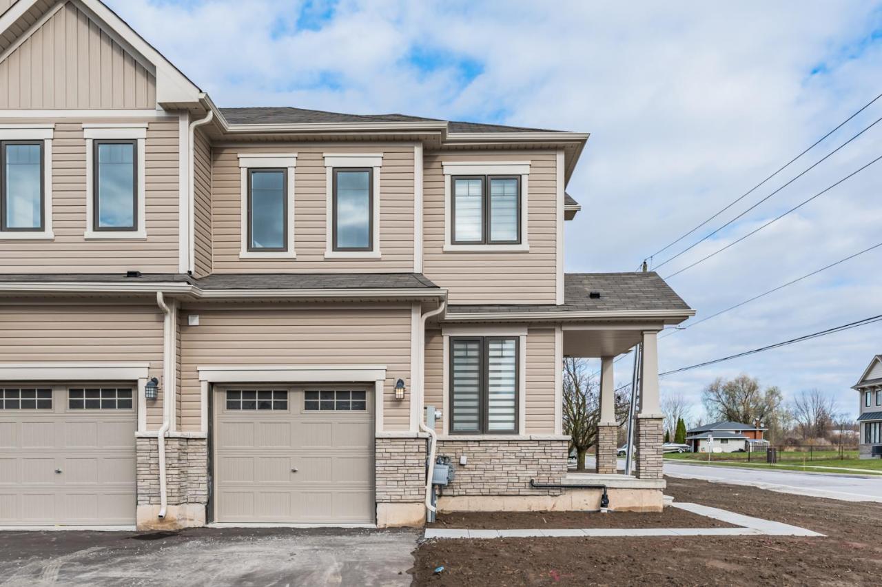 فيلا Luxury Townhouse Close To Fairview Casino In شلالات نياغارا المظهر الخارجي الصورة